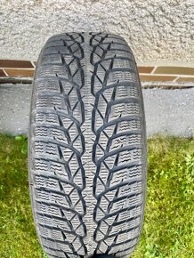 Nokian WR D4. 205/60 R16 96H XL - 2