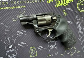 Predám revolver Ruger LCR .38 špeciál - 2