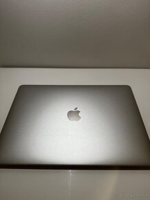 MacBook Pro 13,3" 2019, i5, 8GB RAM, 250GB SSD - 2