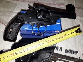 Predám historic. revolver S&W9mm BEZ ZBROJAKU  18+ - 2