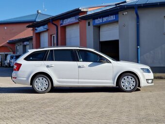 Škoda Octavia Combi 2.0 TDI Style DSG - 2