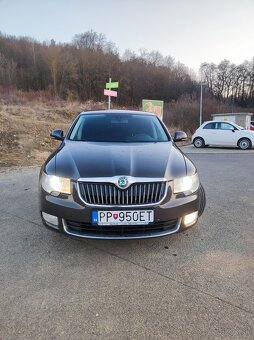 Škoda Superb 2 2.0 TDI CR 125kw Elegance - - 2