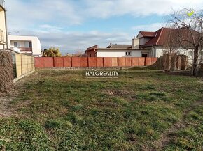 HALO reality - Predaj, pozemok pre rodinný dom   405 m2 Kolá - 2