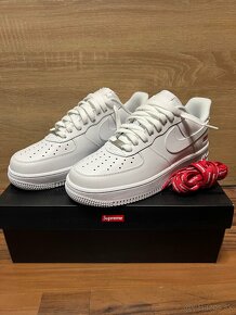 Nike Air Force 1 - Supreme White - 42,5 - 2