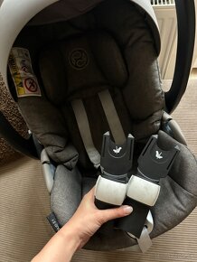 Cybex Cloud Z i-size + isofix základňa + Adaptéry Bugaboo - 2