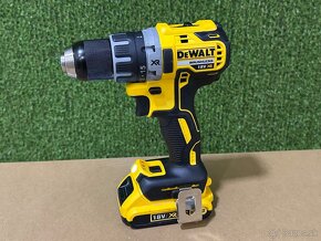 DeWALT Akumulátorová bezuhlíková vŕtačka DCD791 - 2