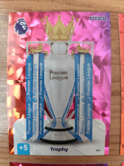 Futbalové kartičky Premier league 2025 - Trophy (Trofej) - 2