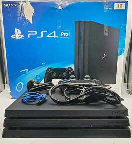 Predam PS4 PRO komplet balenie 2 ovladace - 2