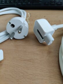 Predám napajaci sietovy kabel Apple D-00482 2.5А 250v - 2