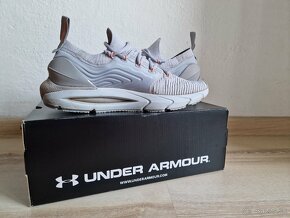 Bezecke tenisky Under Armour HOVR Phantom 2 - 2