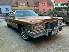 Cadillac Fleetwood 1976, najeto 12752 mil, 6 míst - 2