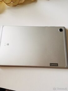 Lenovo Tab M10 HD - 2