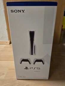 PlayStation 5 + 2 ovládače + AstroBot a Death Stranding - 2