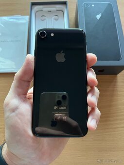 iPhone 8 64GB Space Grey - 2