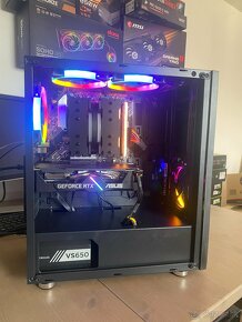 Ryzen 7 5700X / 16GB RAM / RTX 2060 - 2