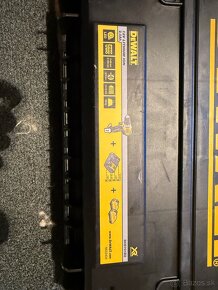 DeWALT DCD701D2 Aku bezuhlíková vrtačka (57,5Nm/12V/2x2,0Ah) - 2