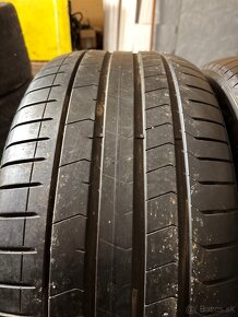 275/40 r19 - 2