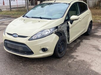 ND Ford fiesta MK7 1,25 2009 zlatá metalíza 55t km pojazdné - 2