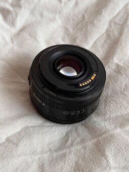 Canon 50mm f/1.8 II - 2