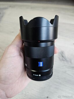 Sony E Sonnar T 24mm f/1.8 ZA (ZEISS, APS-C, E-Mount) - 2