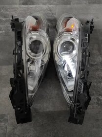 Komplet předních světel Mazda 5 - 2