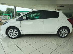 Toyota Yaris 1.5 HYBRID AUTOMAT kúpené na SK - 2