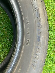 ~Zimne pneu Dunlop 235/55 R17 - 2