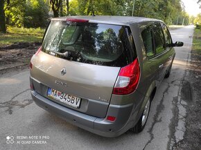 Renault Grand Scénic 1.6 benzín - 2