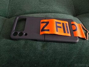 Puzdro z flip4 - 2