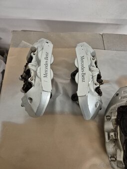 Brzdové strmene 4 piestikove BREMBO - 2