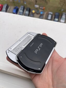 PSP GO - 2