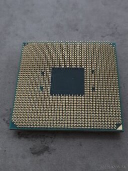 AMD Ryzen 3 3200G - 2