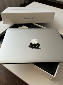 MacBook Air (13-inch, 2017) - 8GB / 128GB | i5 - 2