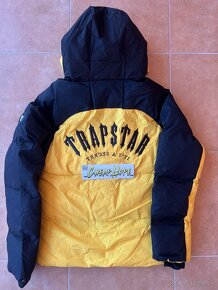 Trapstar Decoded - Arch Hooded Puffer Jacket Black Yellow - 2