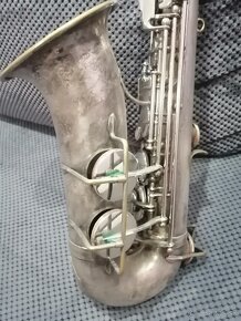 Saxofón - 2