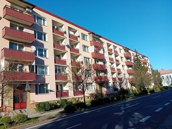 Na predaj 2 izb.byt na prerobenie takmer v centre mesta - 2