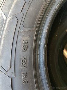 Predam pneu 235/65 r16 c - 2