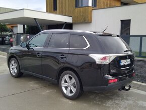 MITSUBISHI OUTLANDER 2,0 MIVEC BENZIN + GAS - 2