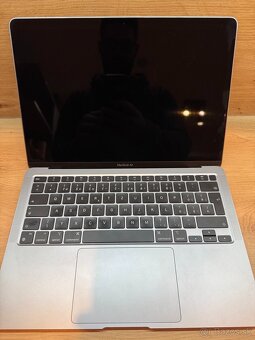 Macbook Air M1 16/256GB 2020, plne funkčný, batéria 89% - 2