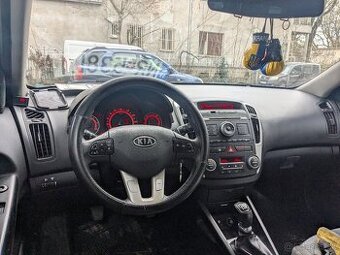 Kia ceed ED D4FB 1.6 CRDI - 2