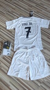 Nový detský dres Real Madrid - Vini jr - 2