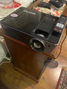 Predám projektor Benq MH 740 - 2