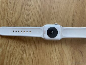 Apple Watch SE 2022 GPS 40mm - 2