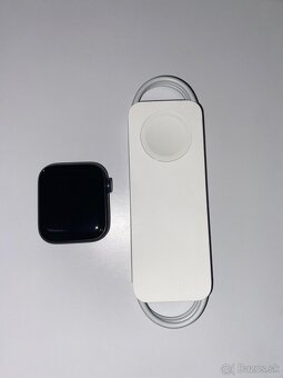 Apple Watch SE 40 mm - 2