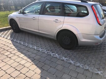 Ford focus 1.6 benzi 74kw - 2