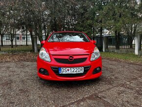 Opel Corsa 1.6 Turbo GSI - 2