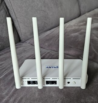 HALNY HLE-3GM Wifi router - 2