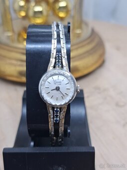 Predám funkčné strieborné dámske hodinky Quartz DE LUXE 55 € - 2