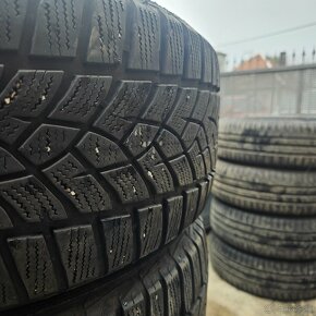 215/55 r17 Good year - 2