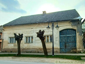 Historický dom v pamiatkovej zóne obce Štítnik čakajúci na - 2